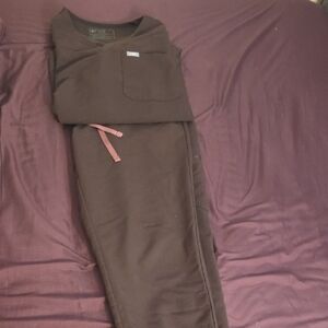 Black Scrub Set with Pink Drawstring